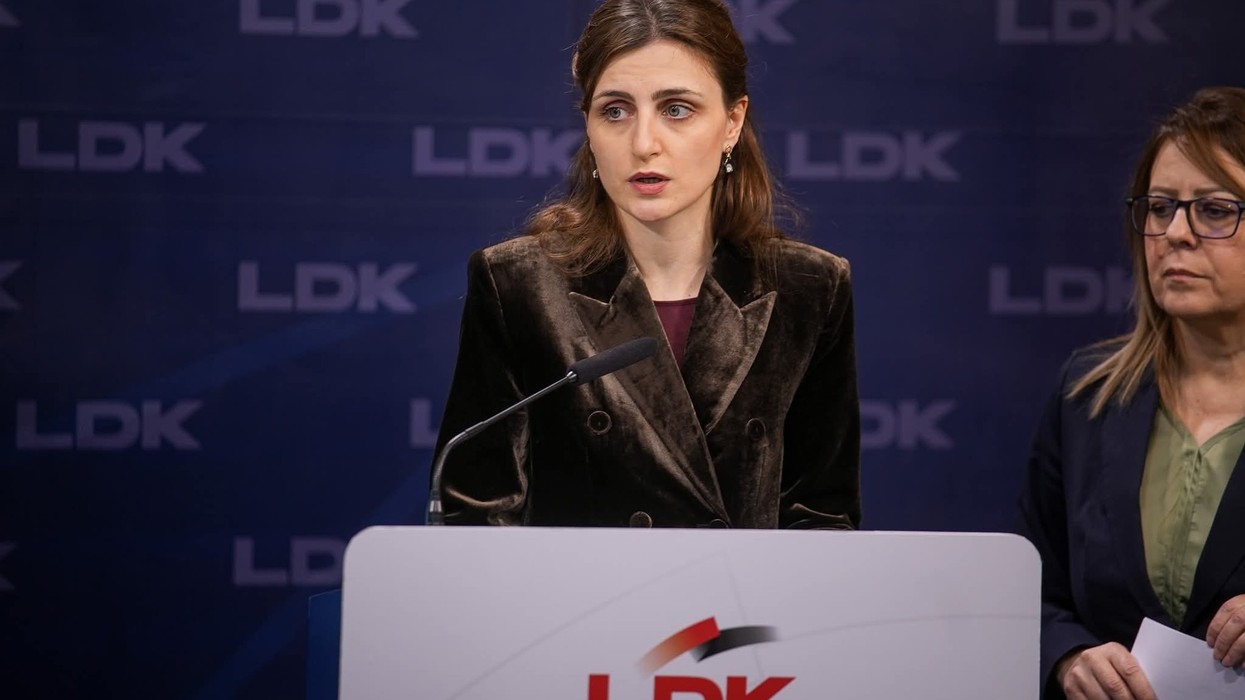 Pas mungesës në “Tubimin e Bashkimit”, Janina Ymeri mohon përçarjet në LDK