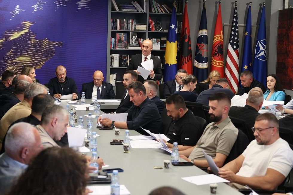 AAK-ja e konfirmon Ardian Gjinin kandidat për kryeministër dhe bartës të listës