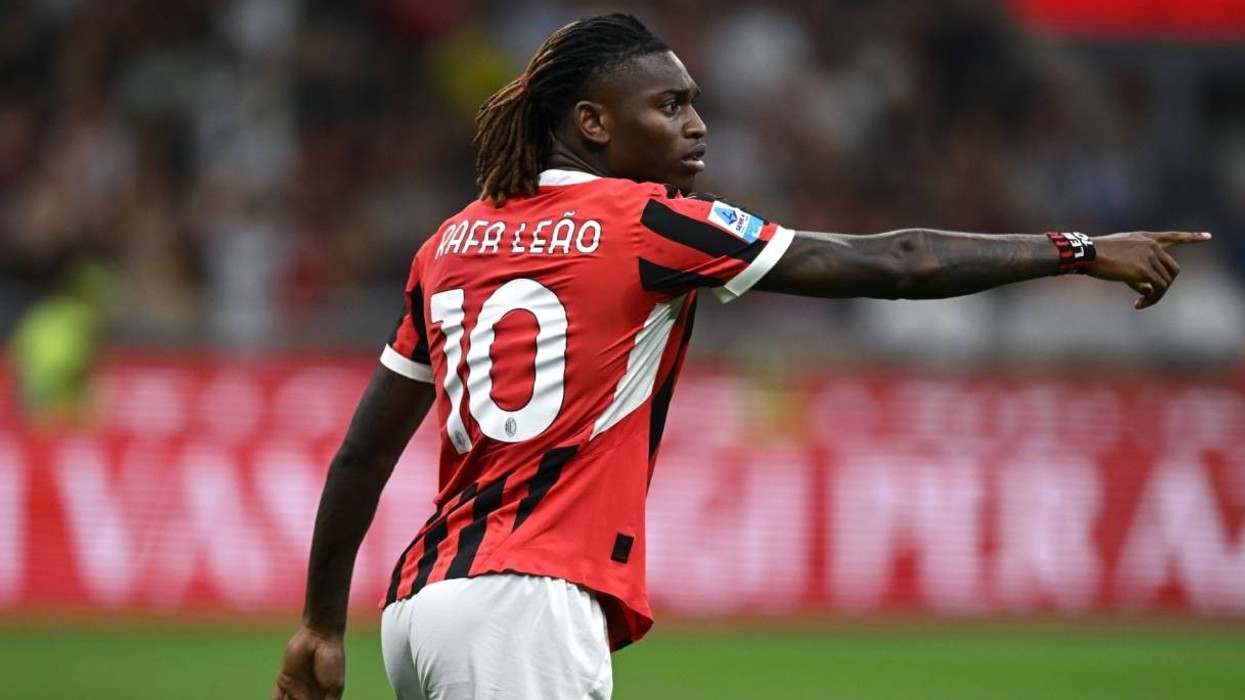 Leao kërkohet në Angli, dy gjigantë të tjerë rivalizojnë Manchester Unitedin