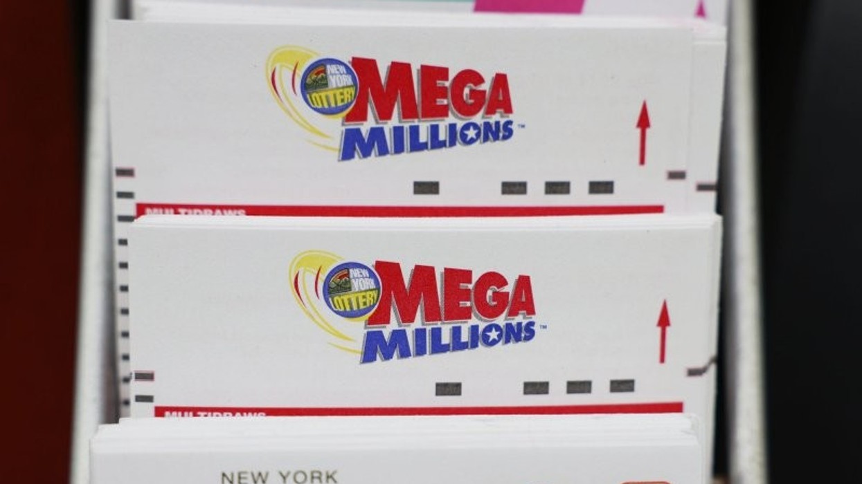 Jackpot prej 78 milionë dollarësh tërhiqet pak para skadimit të biletës
