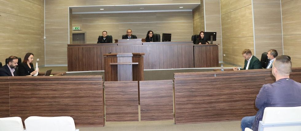 Supremja shfuqizon pjesërisht Rregulloren e Universitetit të Prishtinës për procedurat e avancimit të personelit akademik