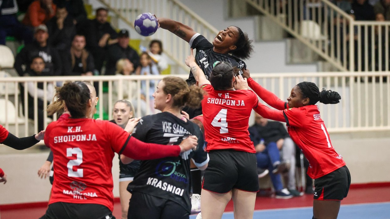 Shqiponja fiton finalen dramatike ndaj Samadrexhës në hendboll