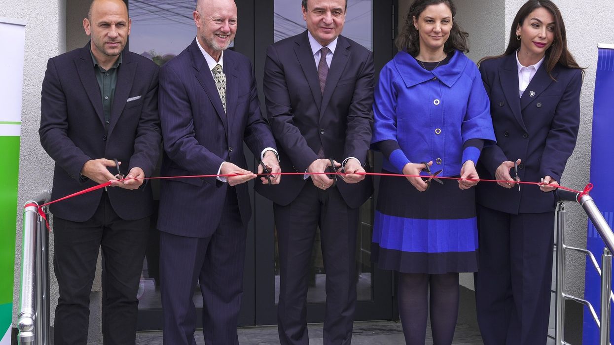 Përurohen investimet në efiçiencë të energjisë në tri ndërtesa sociale shumë-banesore në Prizren Përurohen investimet në efiçiencë të energjisë në tri ndërtesa sociale shumë-banesore në Prizren