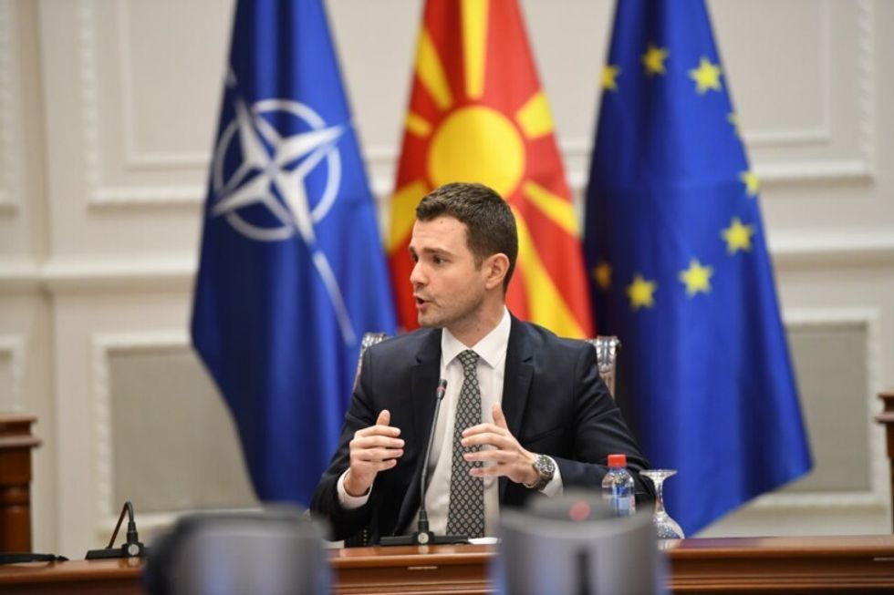 Mucunski: Kam kërkuar takim me ministren e MPJ-së së Bullgarisë, të flasim për kushtet jo-evropiane që janë vendosur ndaj Maqedonisë Mucunski: Kam kërkuar takim me ministren e MPJ-së së Bullgarisë, të flasim për kushtet jo-evropiane që janë vendosur ndaj Maqedonisë