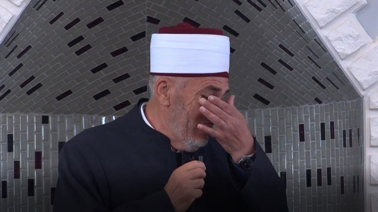 Mulla Osman Musliu përlotet në xhumanë e fundit, thotë se si politikan do të jetë unifikues, jo përçarës