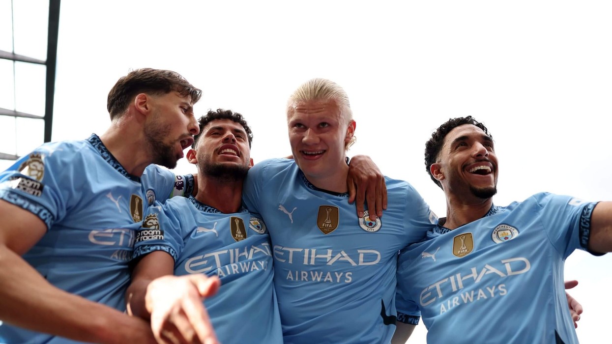 Man City ia cakton çmimin yllit të skuadrës pas interesimit të fortë nga Barcelona