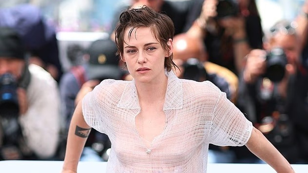 Kristen Stewart tërheq vëmendjen në Kanë me një paraqitje transparente pranë Emma Mackey