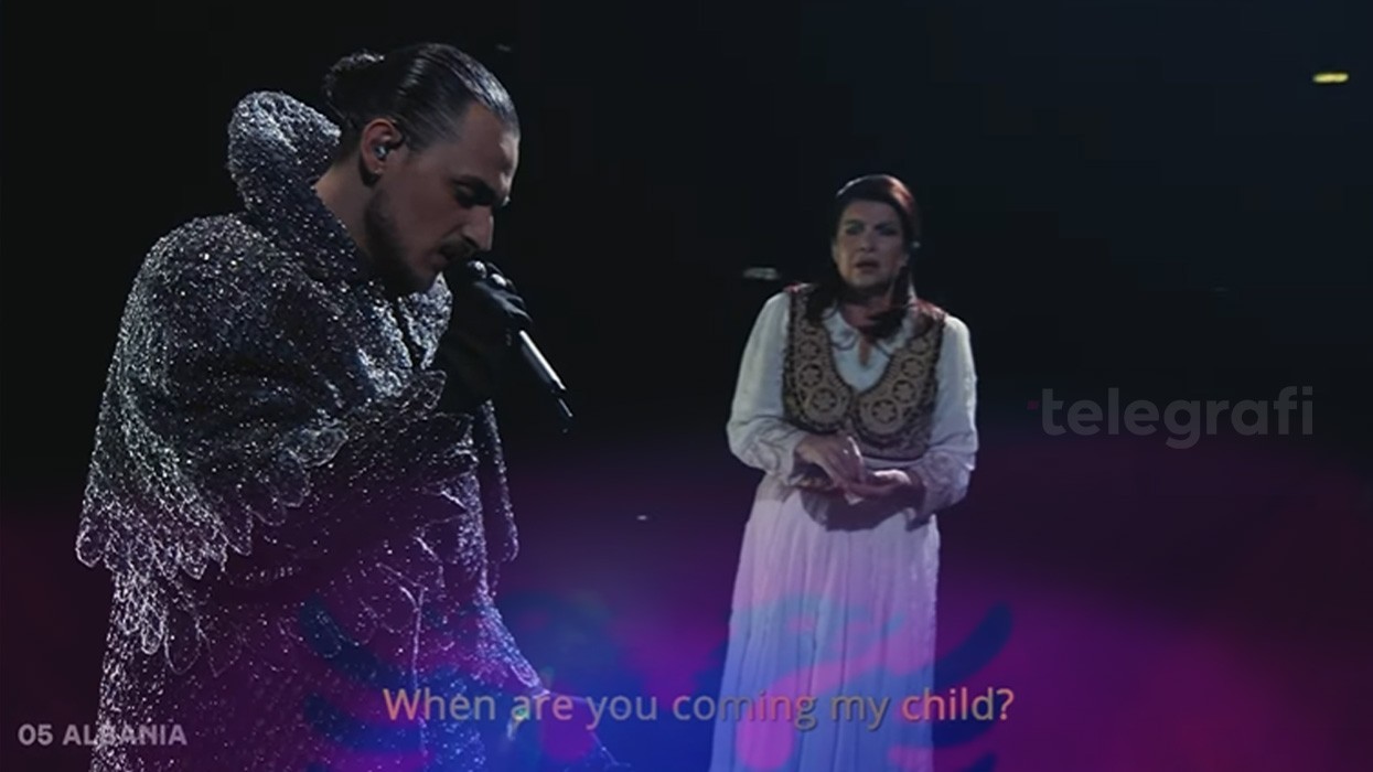 Alis ngjitet në skenën e Eurovision me “Nan” - një performancë të mrekullueshme