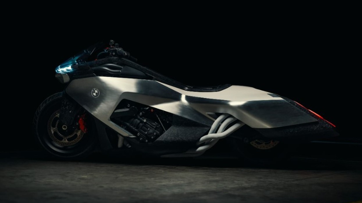 BMW K18 i egër, artistik dhe elegant bebuton në Villa d’Este