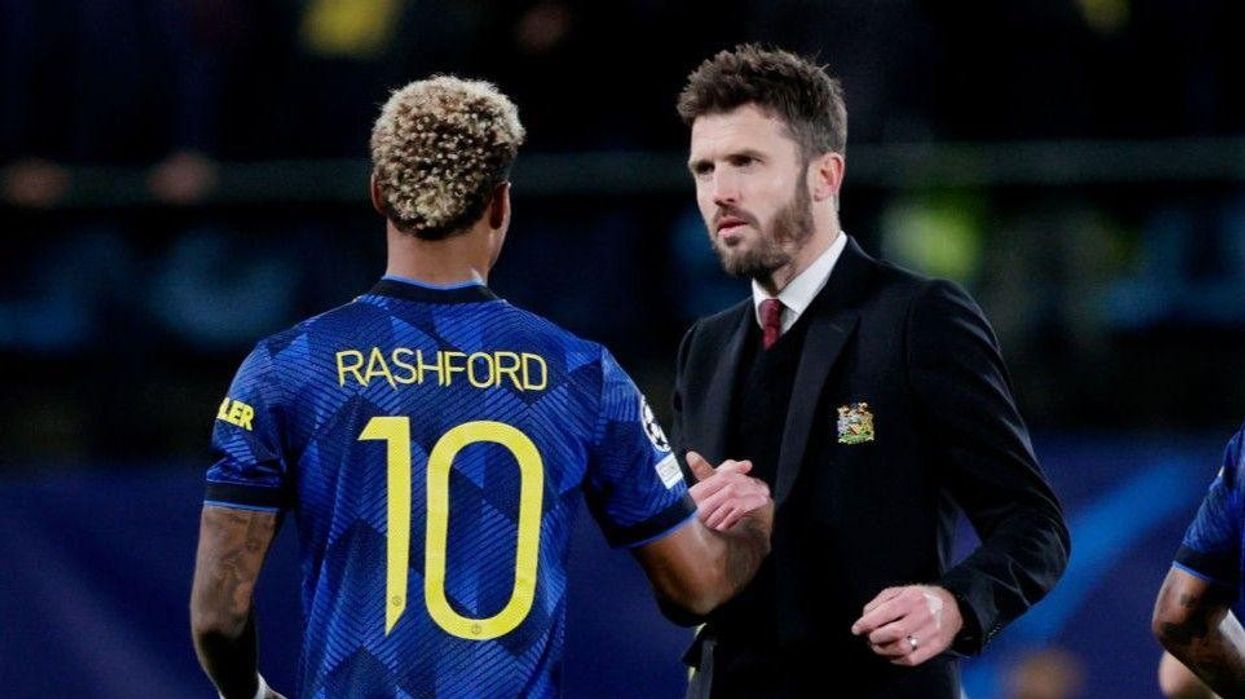 Flick e pëlqen Rashford, por kufizimet financiare dhe rinovimi i Carrick komplikojnë marrëveshjen Flick e pëlqen Rashford, por kufizimet financiare dhe rinovimi i Carrick komplikojnë marrëveshjen