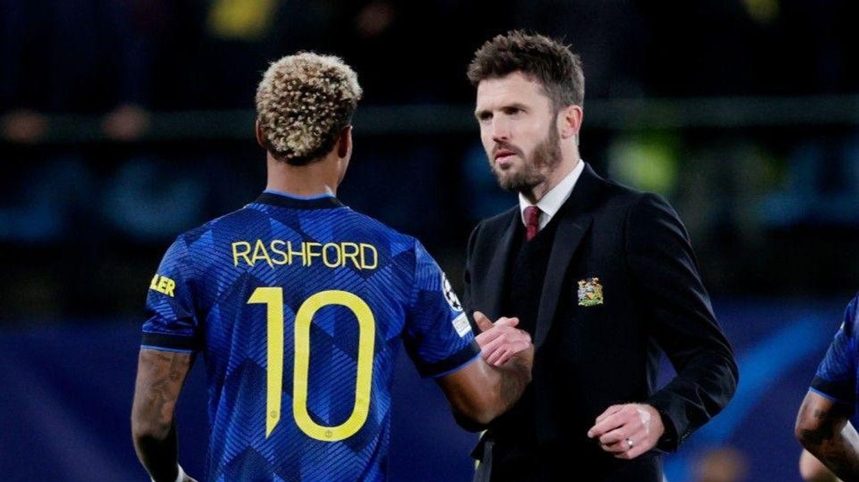 Flick e pëlqen Rashford, por kufizimet financiare dhe rinovimi i Carrick komplikojnë marrëveshjen