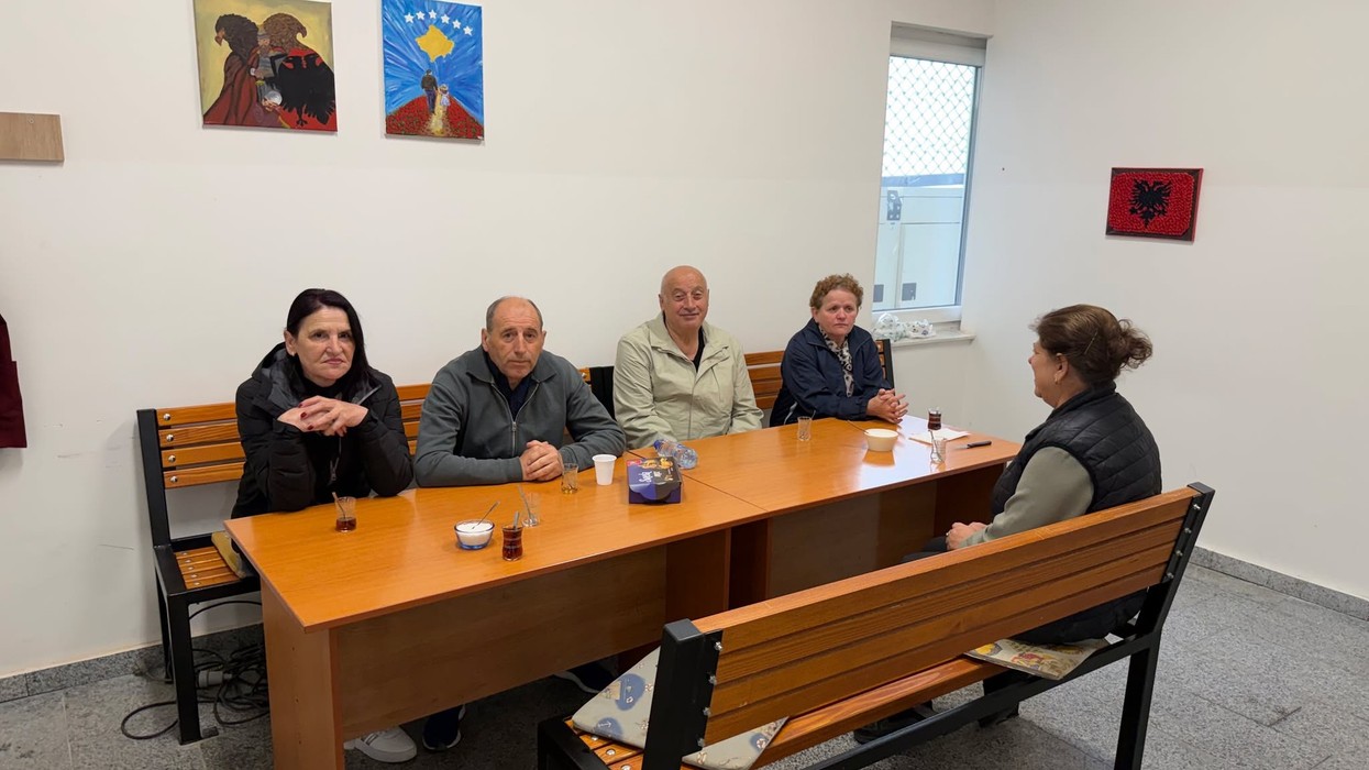Punëtorët teknikë në shkollat e Prishtinës hyjnë në grevë nga sot, kërkojnë pagat e prillit