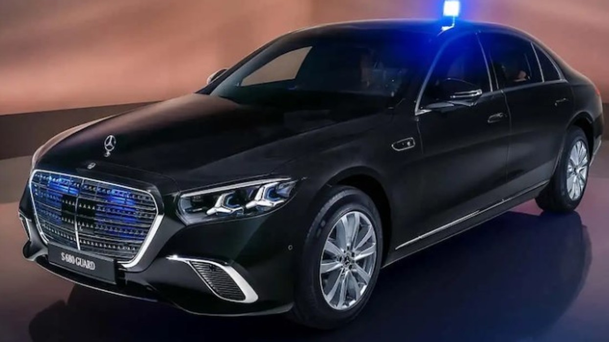 Mercedes-Benz prezanton S-Klasën e re të blinduar me 4x4