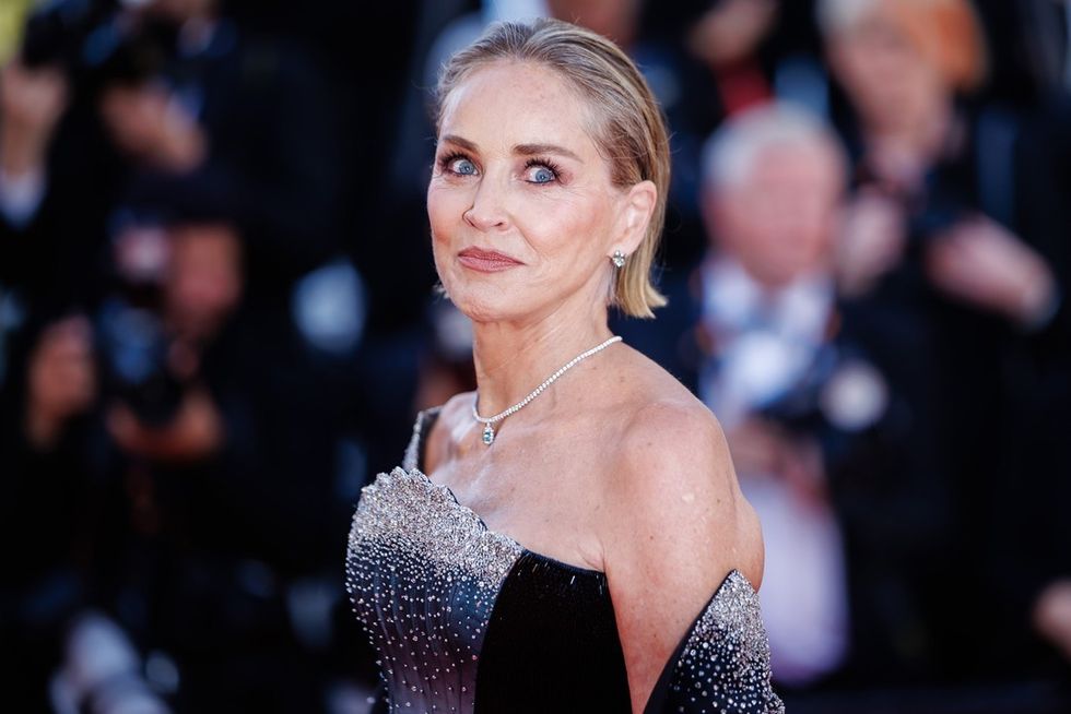 Sharon Stone humbi durimin në Kanë: Ulni telefonat e mallkuar