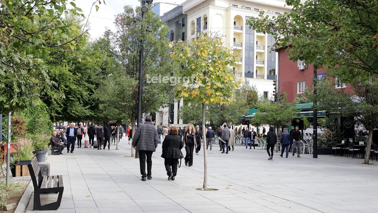 Deri në 3,000 euro në vit - Komuna e Prishtinës nxjerr në konsultim publik tarifat e reja për biznese Deri në 3,000 euro në vit - Komuna e Prishtinës nxjerr në konsultim publik tarifat e reja për biznese
