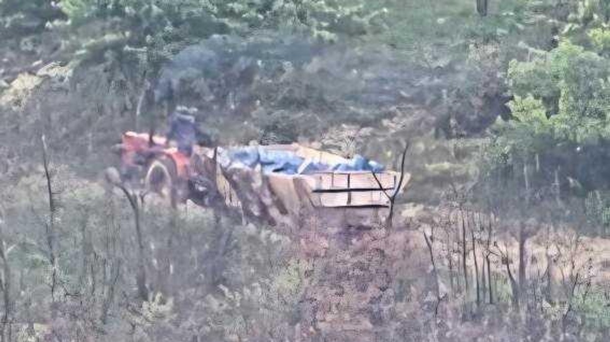 Kontrabandë nga Serbia në Kosovë, kapen 161 bidonë me vaj motorik në Podujevë