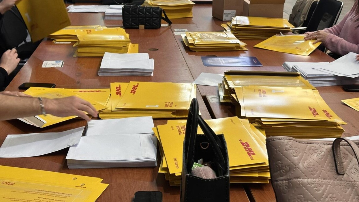 KQZ po përgatit rreth 105 mijë pako me fletëvotime që do t’ju dërgohen votuesve jashtë Kosovës