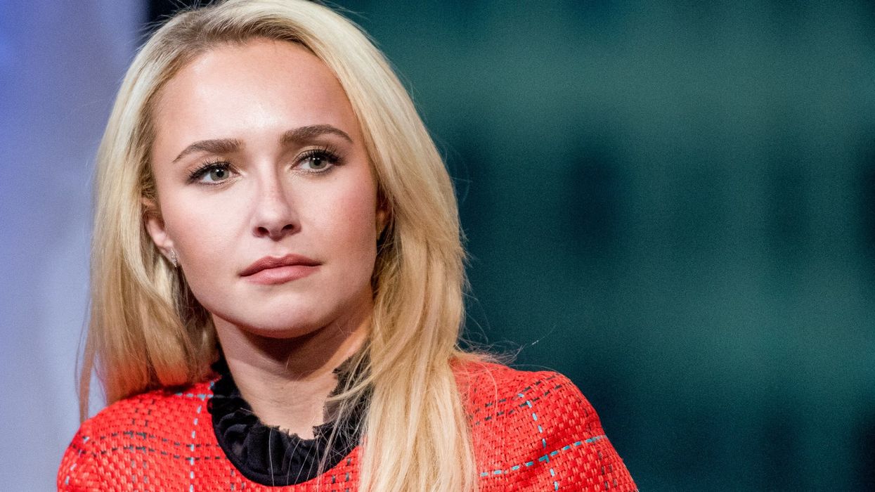 Aktorja e famshme ka zbuluar se një aktor i njohur u ekspozua në mënyrë të pahijshme para saj kur ishte 19 vjeçe Aktorja e famshme ka zbuluar se një aktor i njohur u ekspozua në mënyrë të pahijshme para saj kur ishte 19 vjeçe