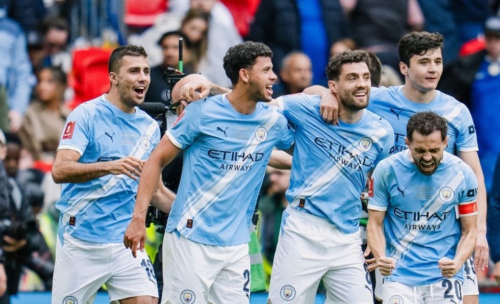 Man City planifikon të shpenzojë 200 milionë euro për tre transferime pasi humbi titullin e Premier Ligës