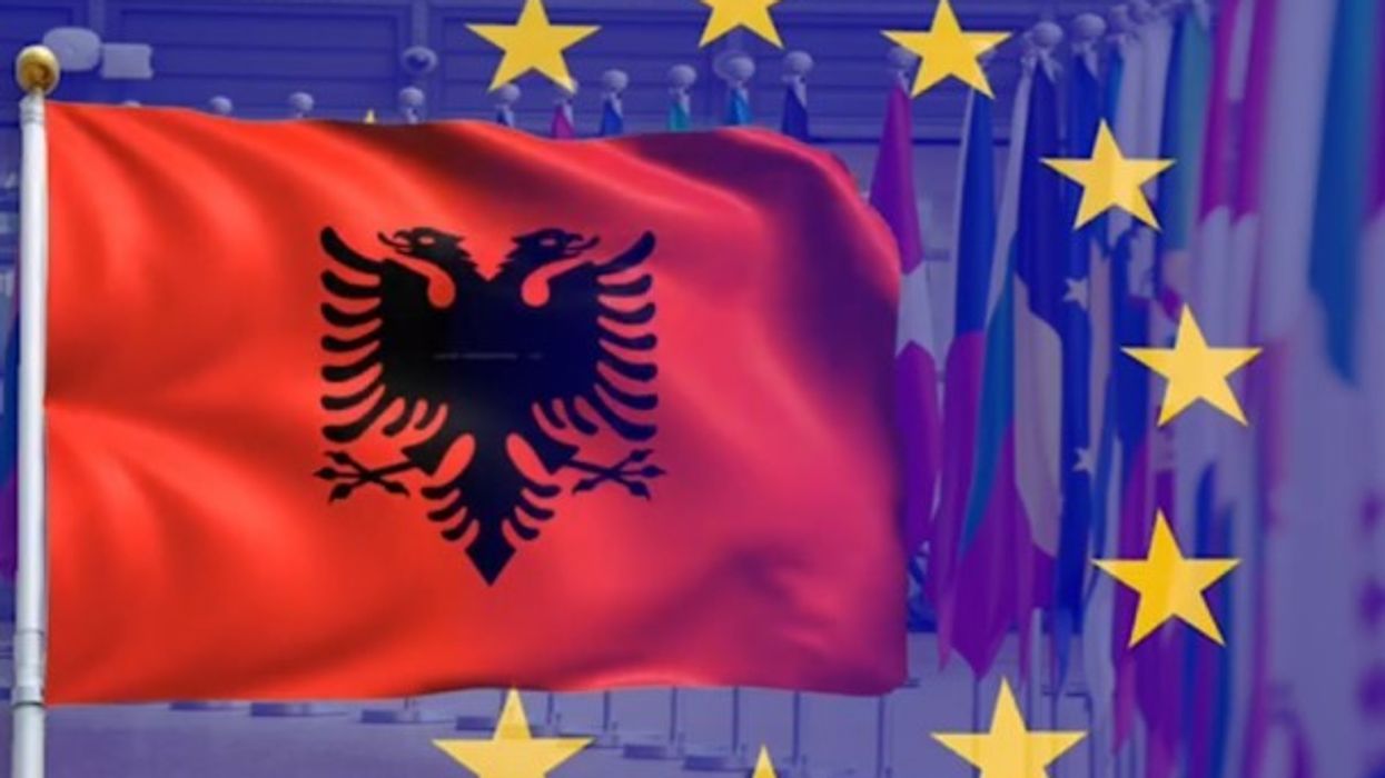 Brukseli konfirmon, Shqipëria merr dritën jeshile nga BE Brukseli konfirmon, Shqipëria merr dritën jeshile nga BE
