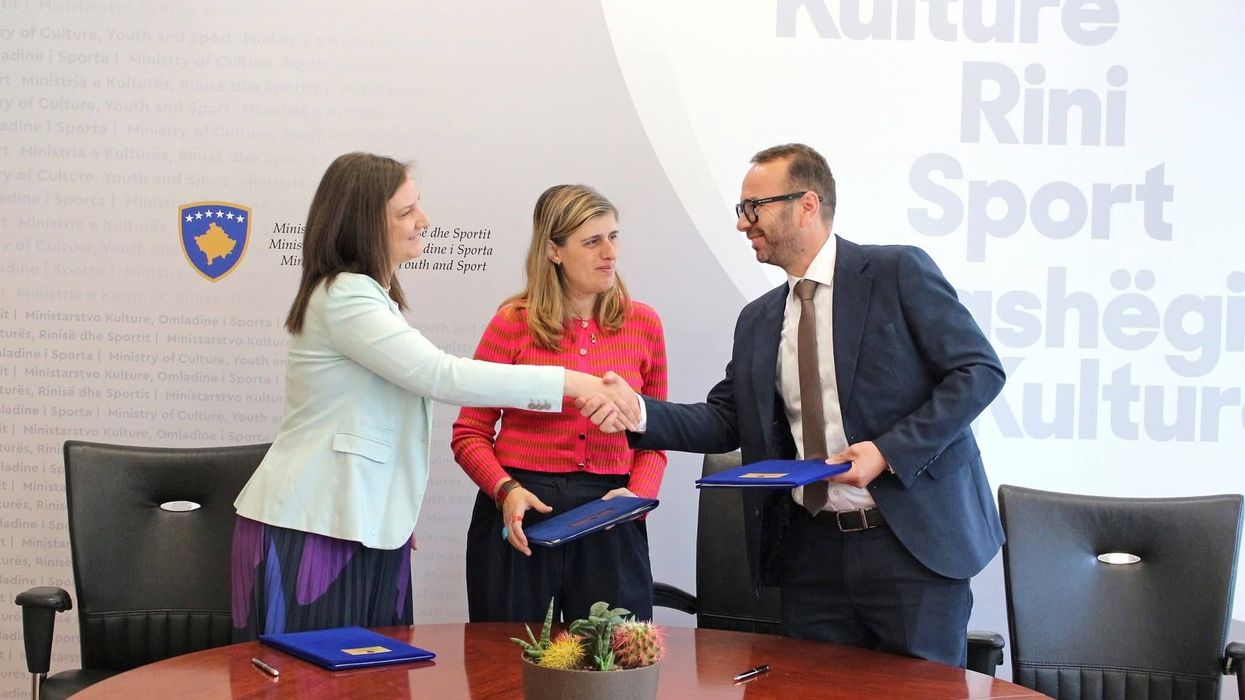 Nënshkruhet marrëveshja për dislokimin e rezervuarit të ujit në Kalanë e Prizrenit Nënshkruhet marrëveshja për dislokimin e rezervuarit të ujit në Kalanë e Prizrenit