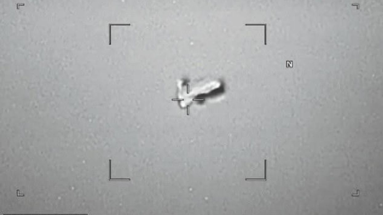 Dosjet tepër sekrete qeveritare zbulojnë për herë të parë një takim të habitshëm me UFO-t dhe 13 aeroplanë luftarakë Dosjet tepër sekrete qeveritare zbulojnë për herë të parë një takim të habitshëm me UFO-t dhe 13 aeroplanë luftarakë