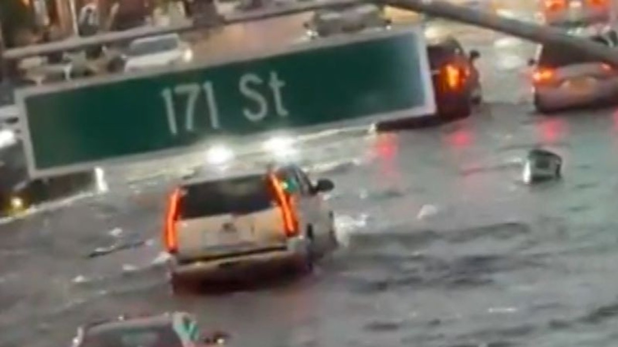 Përmbytje masive pas shiut intensiv në New York