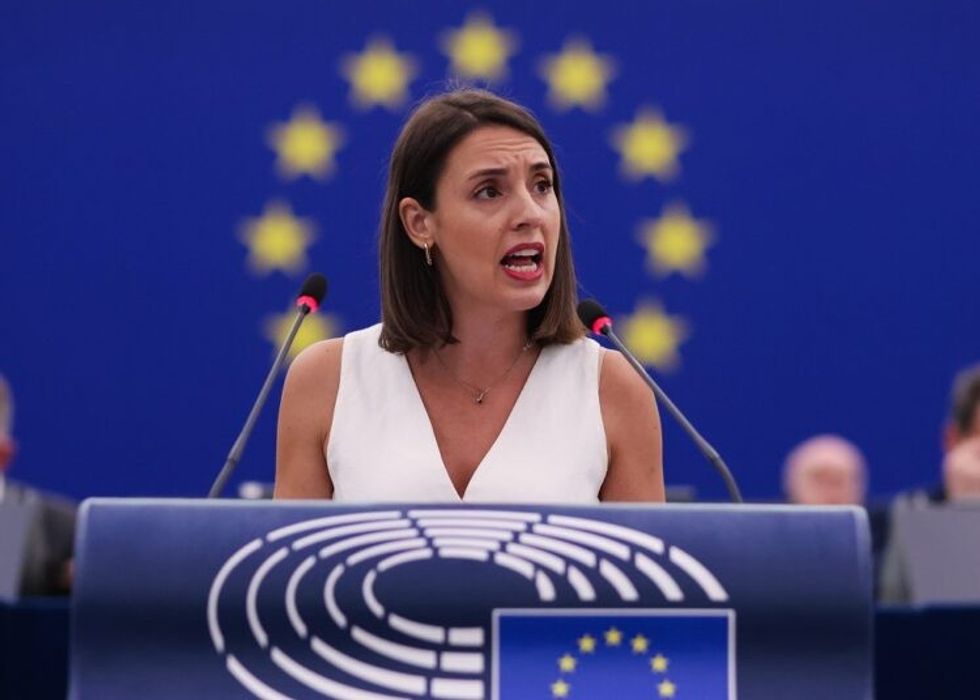 Eurodeputetja spanjolle kritikon Kallasin: Izraeli po rrëmben qytetarët evropianë, ndërsa për ju kjo është qesharake