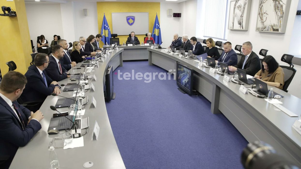 Qeveria ndan 1 milion euro për kuponë ushqimi për familjet në nevojë Qeveria ndan 1 milion euro për kuponë ushqimi për familjet në nevojë