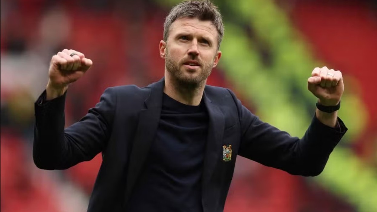Michael Carrick emërohet trajner i përhershëm i Man Utd