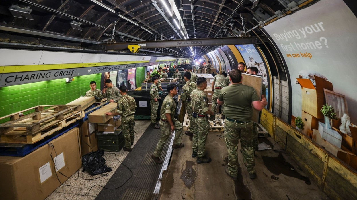 Britania simulon luftën me Rusinë – nisin stërvitjet ushtarake në metrotë e vendit