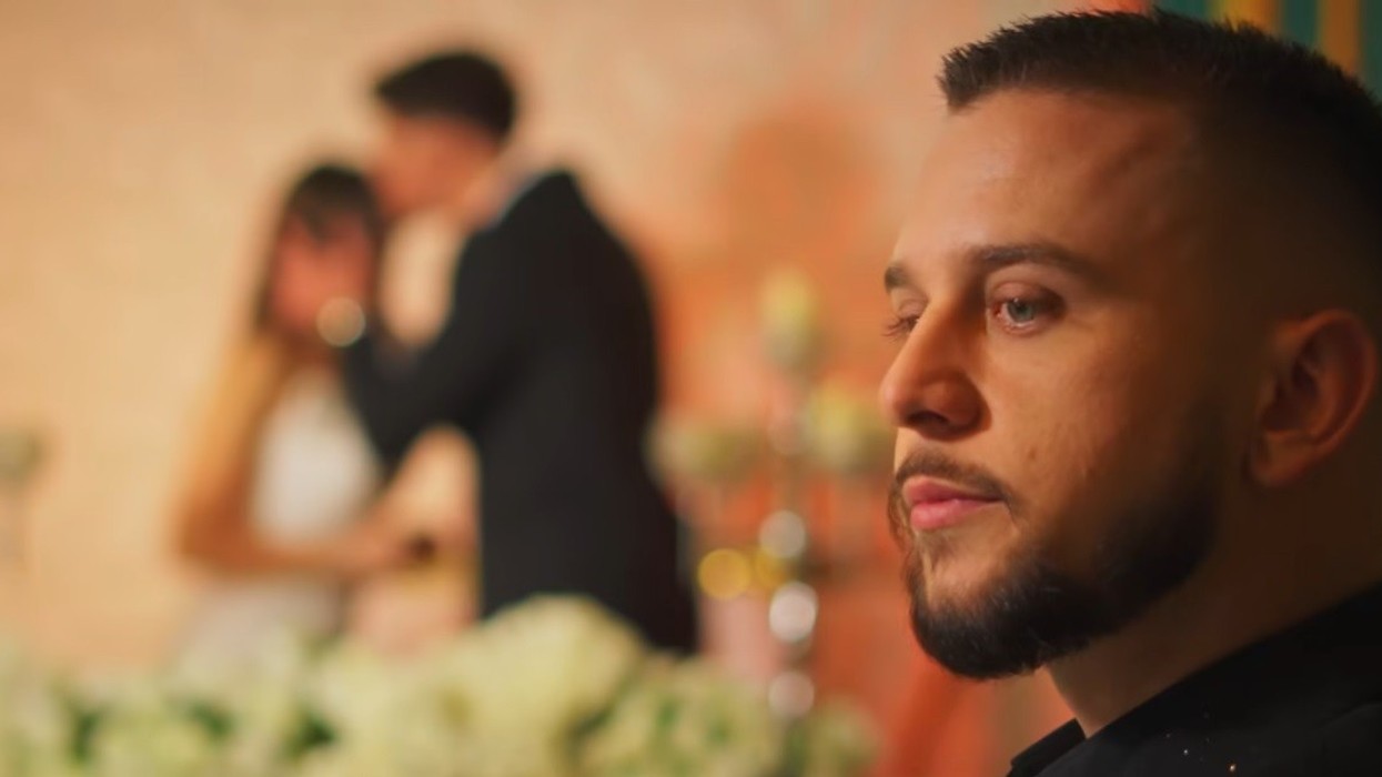 Altin Hajzeri vjen me projekt të ri, publikon baladën emocionuese "Përhajr Dasma"