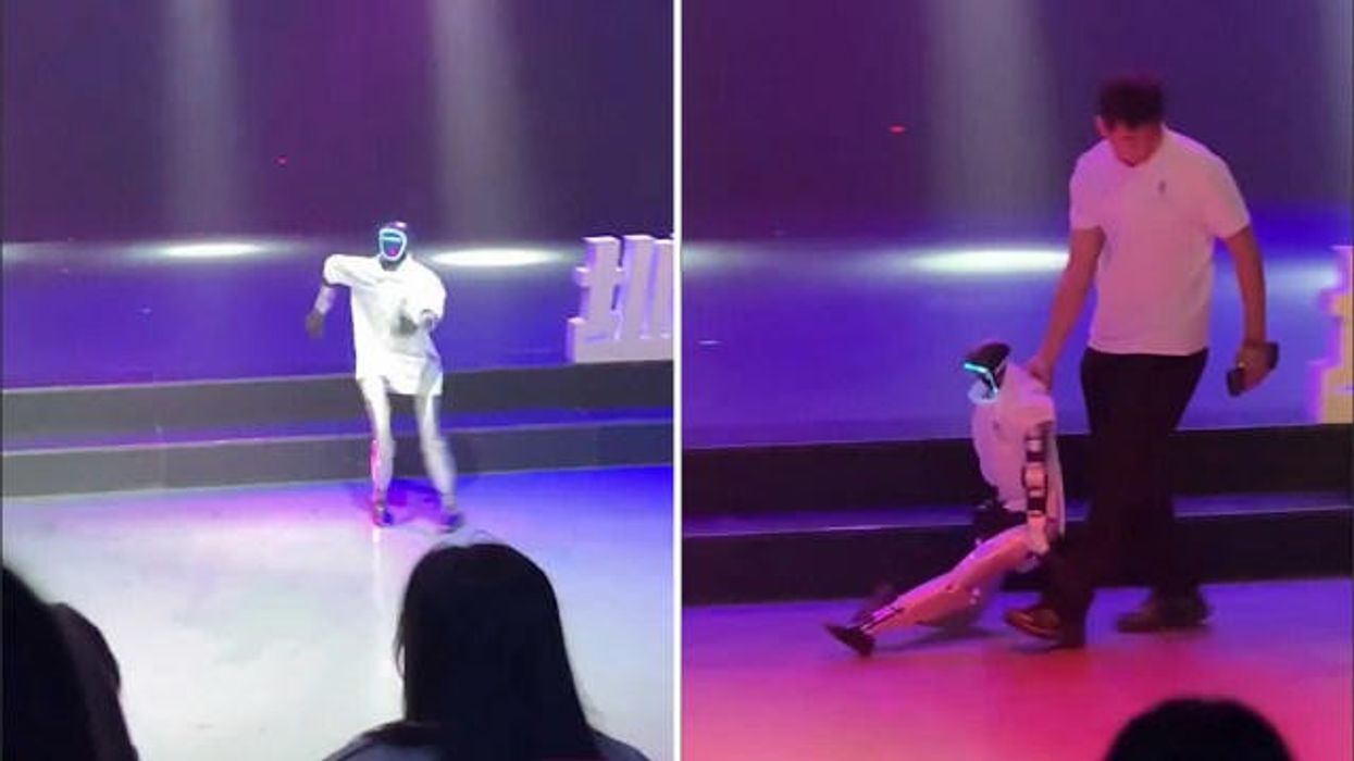 Roboti rrëzohet në skenë teksa kërcente me këngën e famshme “Billie Jean” të Michael Jackson Roboti rrëzohet në skenë teksa kërcente me këngën e famshme “Billie Jean” të Michael Jackson