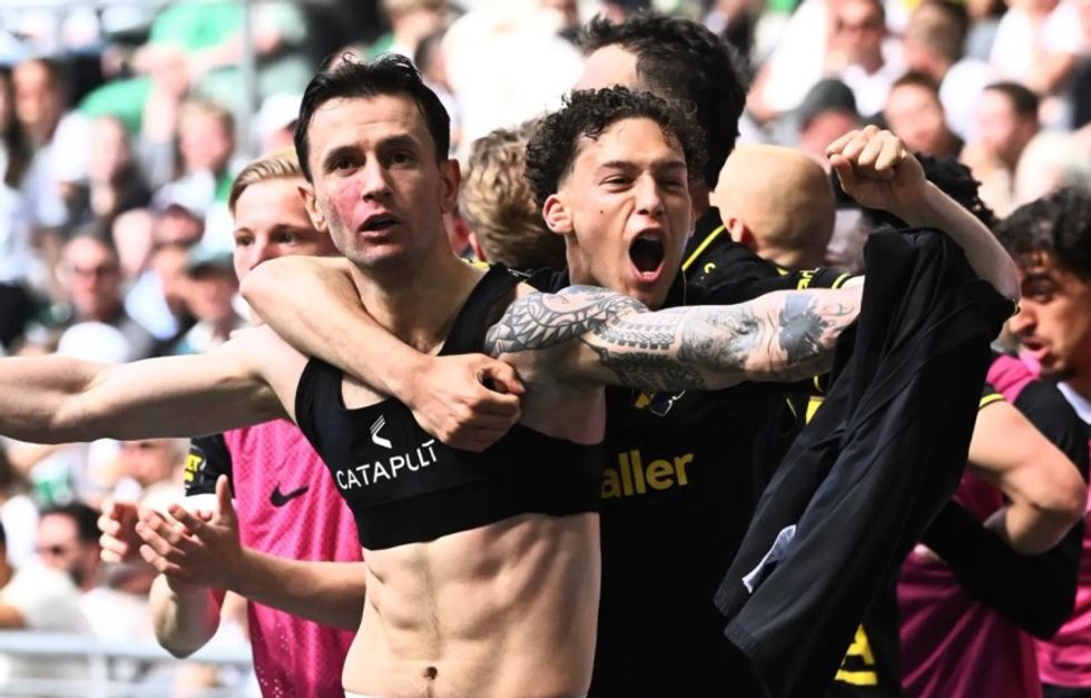 Magjiku Bersant Celina shënon supergol dhe e fiton derbin për AIK-un ndaj Hammarbyt