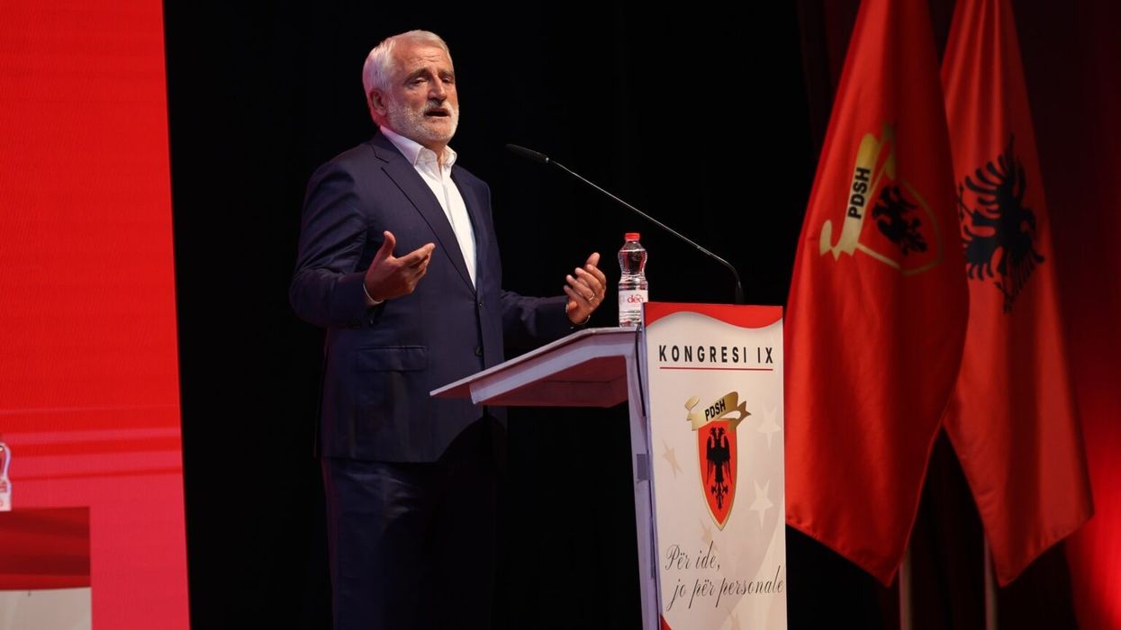 Menduh Thaçi rizgjidhet kryetar i PDSH-së Menduh Thaçi rizgjidhet kryetar i PDSH-së