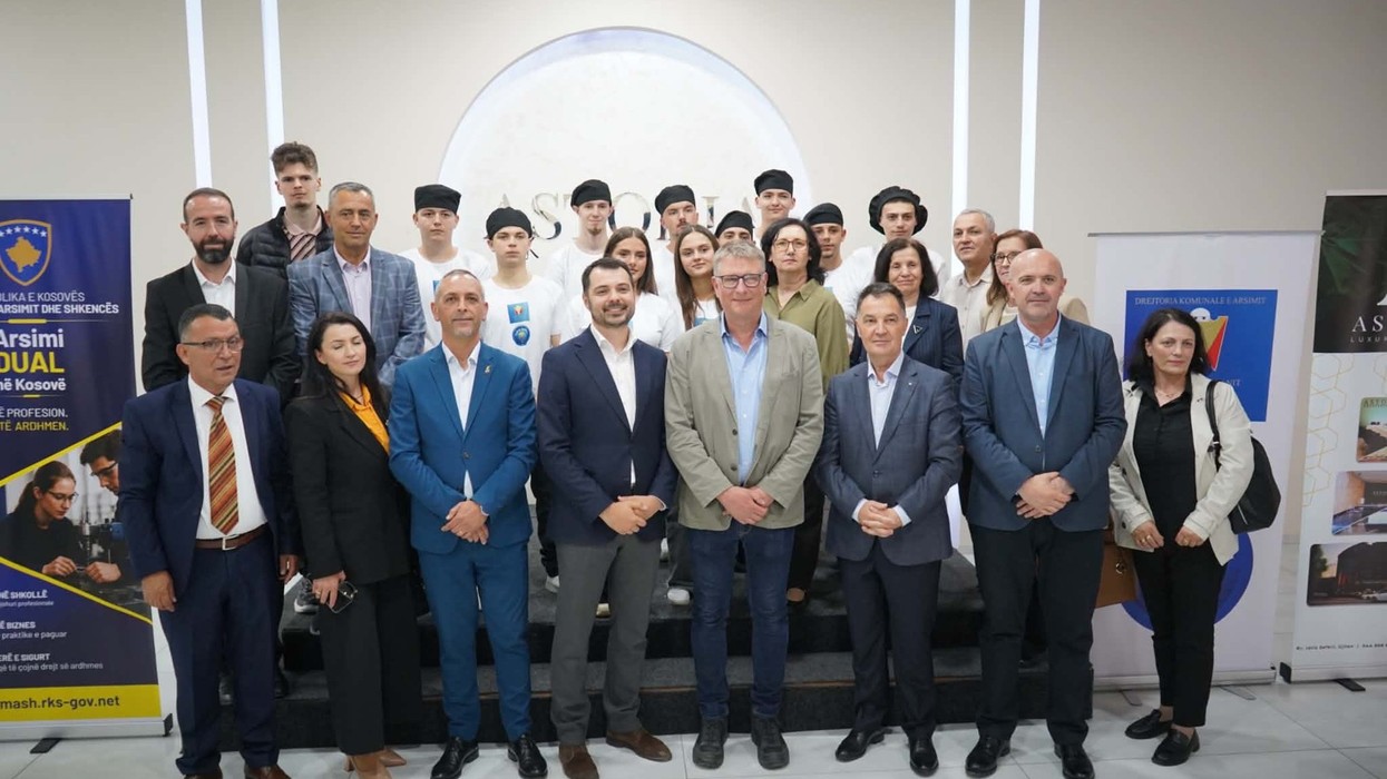 Kryetari Hyseni: Do të vazhdojmë të mbështesim arsimin profesional