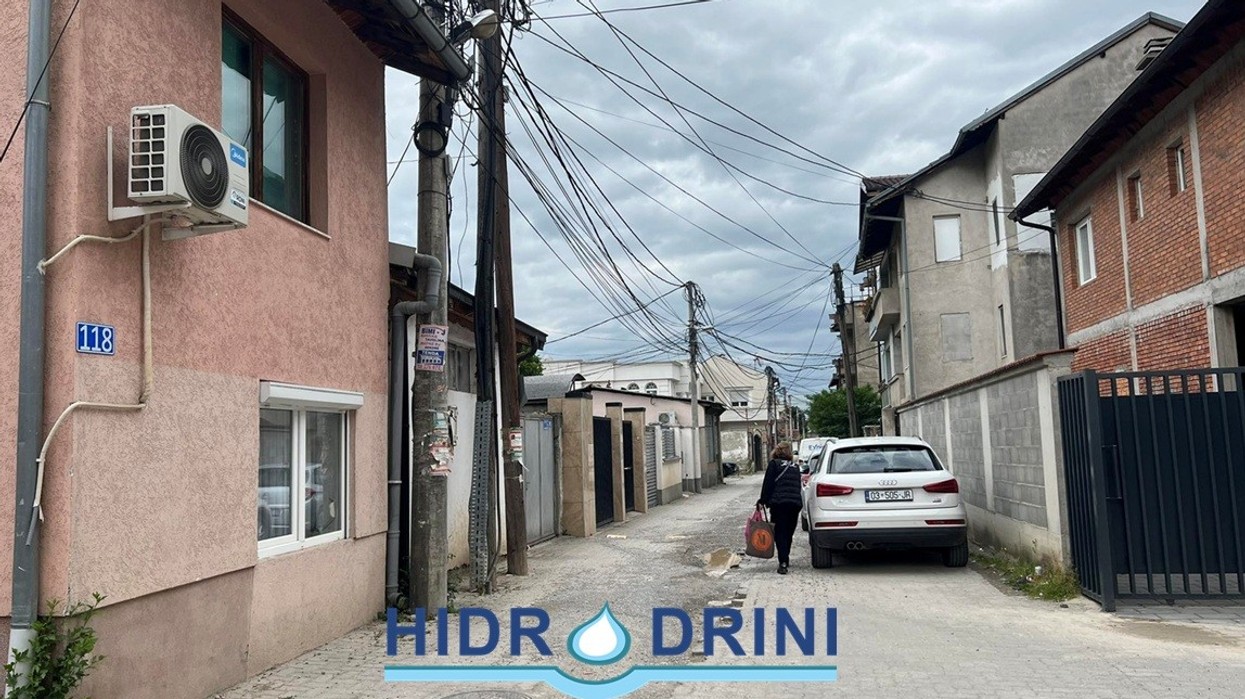 “Hidrodrini” u bën thirrje banorëve të “Jarinës” në Pejë të kryejnë kyçjet në rrjetin e ri të ujësjellësit
