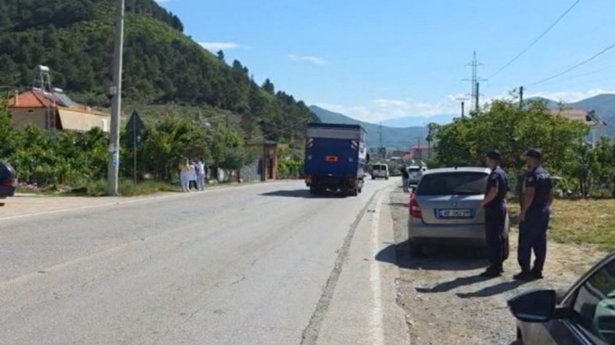 Aksident tragjik në Elbasan, vetura përplas për vdekje fëmijën 7 vjeç