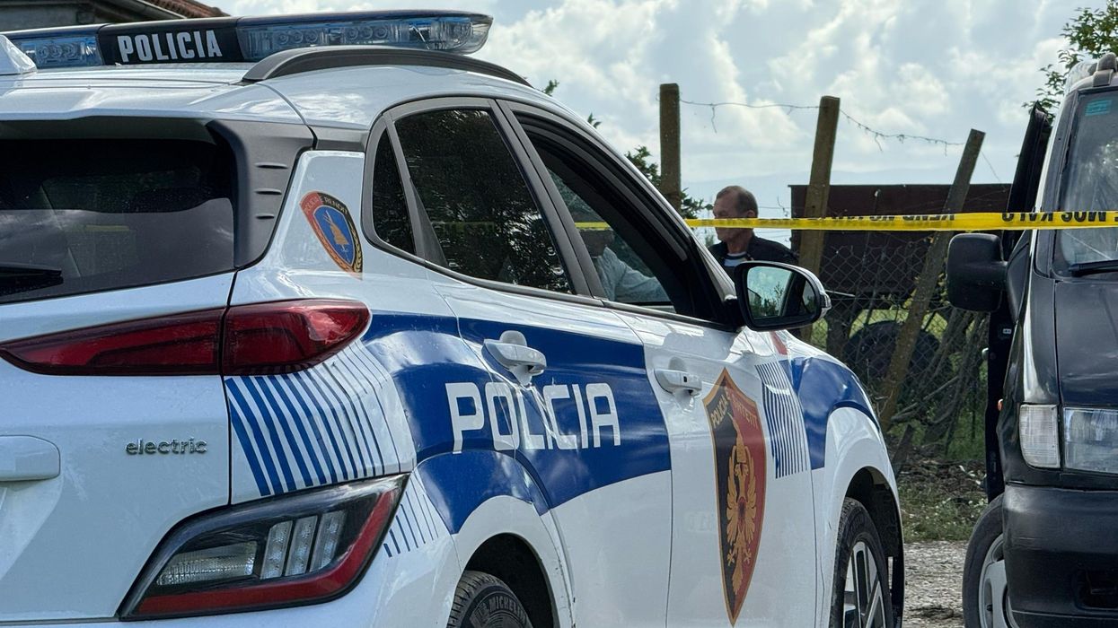 U merrnin para shqiptarëve përmes mashtrimit, pranga francezit, në kërkim gjermani U merrnin para shqiptarëve përmes mashtrimit, pranga francezit, në kërkim gjermani