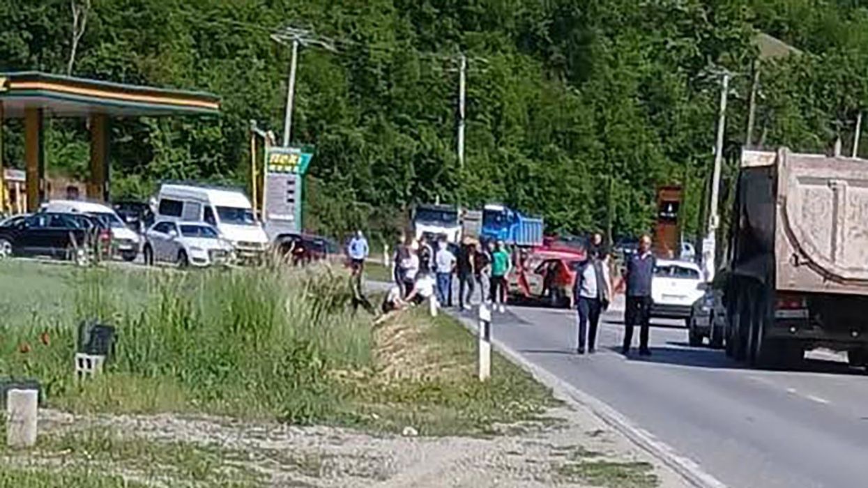 Pesë të lënduar në një aksident të në rrugën Gjilan-Kamenicë Pesë të lënduar në një aksident të në rrugën Gjilan-Kamenicë