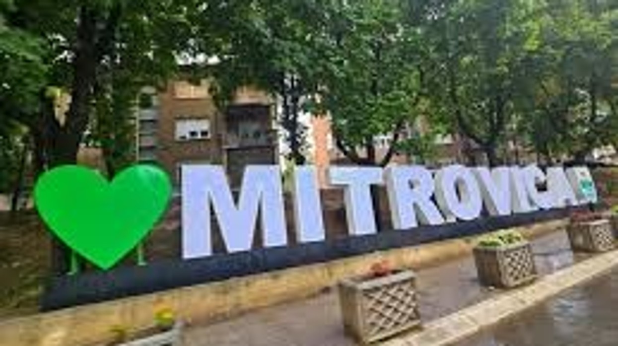 Kuvendi Komunal i Mitrovicës së Veriut largon mbishkrimin “I love Mitrovica”