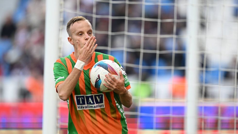 Mediat turke me fjalë të mëdha për sezonin e Florent Hadërgjonajt te Alanyaspor