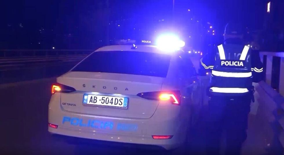 Ndërtimet pa leje “fundosin” policë, zyrtarë dhe biznesmenë në Sarandë