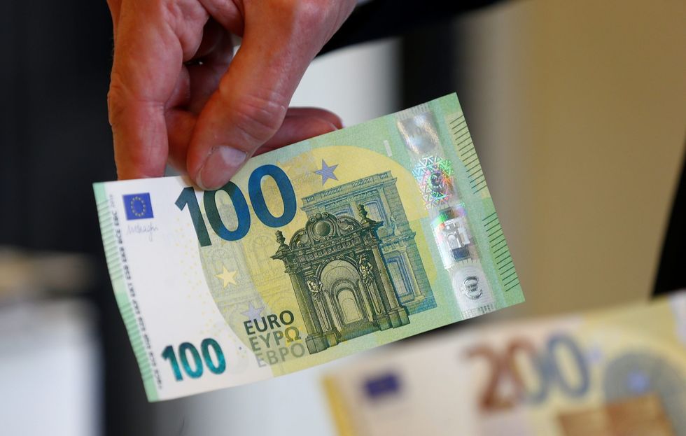 Ekzekutohen shtesat prej 100 eurosh për fëmijët dhe pensionistët