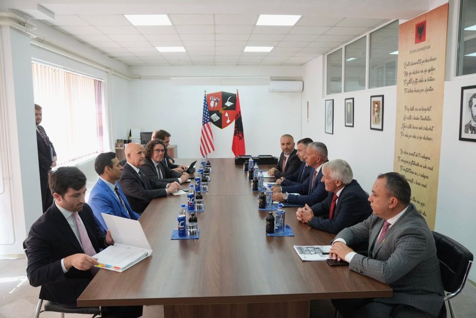 Kongresistët amerikanë në Preshevë, Shaip Kamberi ngre alarmin për diskriminimin e shqiptarëve Kongresistët amerikanë në Preshevë, Shaip Kamberi ngre alarmin për diskriminimin e shqiptarëve
