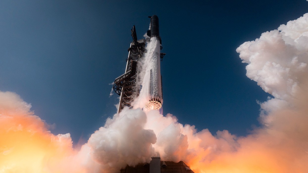 SpaceX testoi Starship, sukses në orbitë dhe përfundim dramatik në Oqeanin Indian