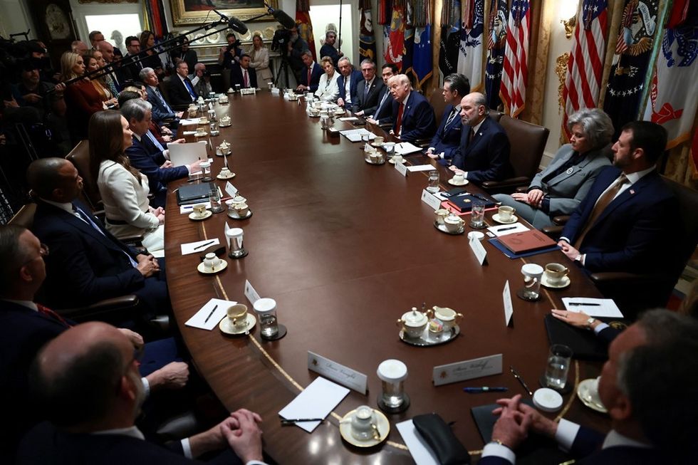 Trump do të takojë kabinetin me bisedime për Iranin në një fazë vendimtare Trump do të takojë kabinetin me bisedime për Iranin në një fazë vendimtare