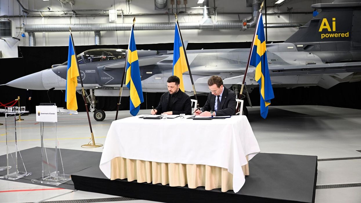 Suedia i dorëzoi Ukrainës 16 aeroplanë luftarakë Gripen Suedia i dorëzoi Ukrainës 16 aeroplanë luftarakë Gripen