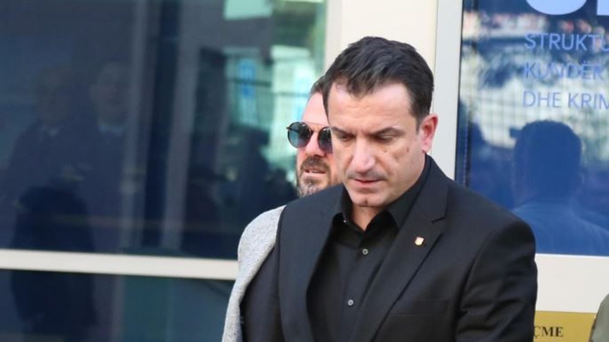 Gjykata e Lartë rrëzon kërkesën e Veliajt, kryebashkiaku mbetet në burg Gjykata e Lartë rrëzon kërkesën e Veliajt, kryebashkiaku mbetet në burg