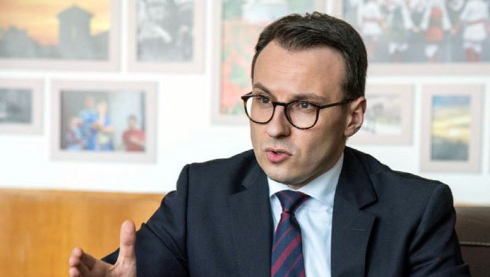 Petkoviq sulmon Kurtin pasi institucionet e Kosovës morën nën kontroll stacionet hekurudhore, u bën thirrje serbëve të rreshtohen “nën një bajrak”